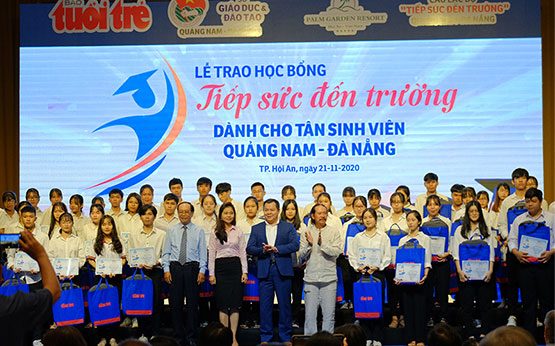 TRUNGNAM GROUP SPONSORS SCHOLARSHIPS IN QUANG NAM - DA NANG