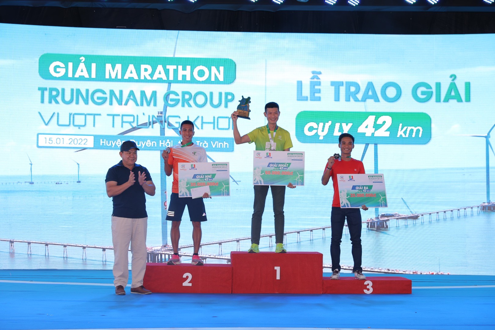 TRUONG NAM MARATHON "VUOT TRUNG KHOI" PROUDLY RUN IN THE SEA COUNTRY