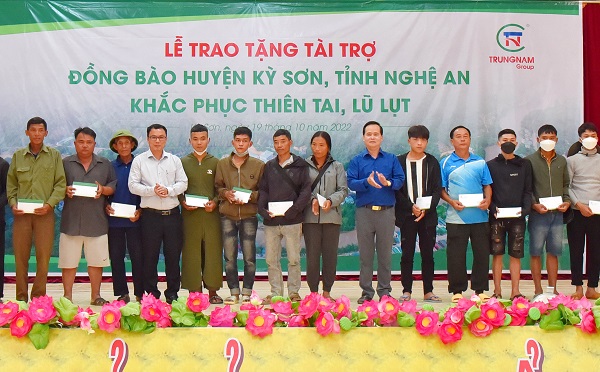 CHUNG TAY KHẮC PHỤC THIÊN TAI TẠI HUYỆN KỲ SƠN