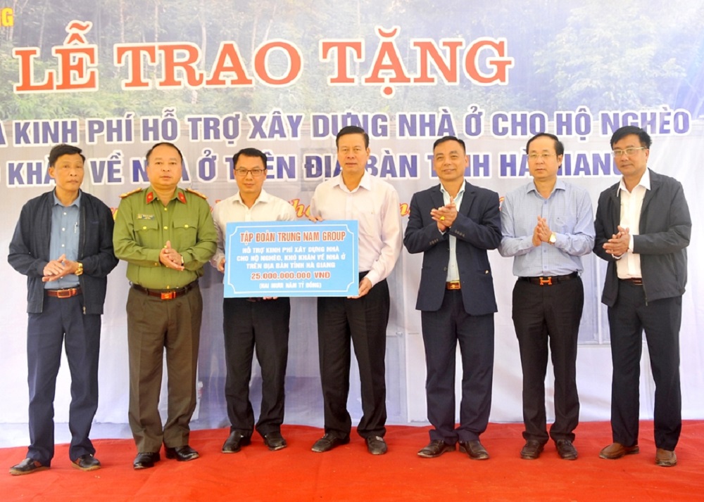 TRUNGNAM GROUP RECEIVED CERTIFICATE OF MERIT FROM THE MINISTRY OF PUBLIC SECURITY