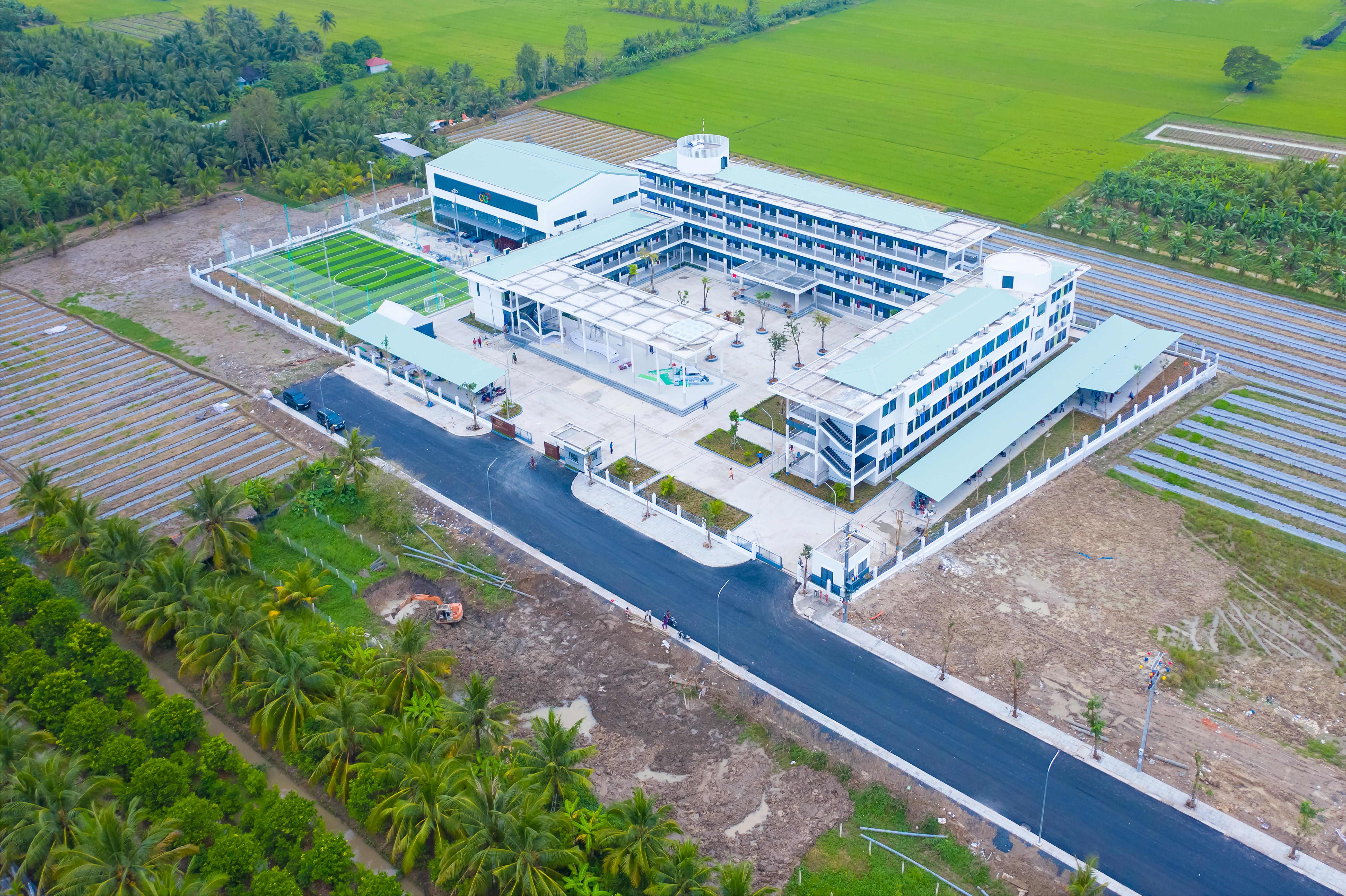 TRƯỜNG TRUNG HỌC PHỔ THÔNG NGUYỄN HIẾU TỰ