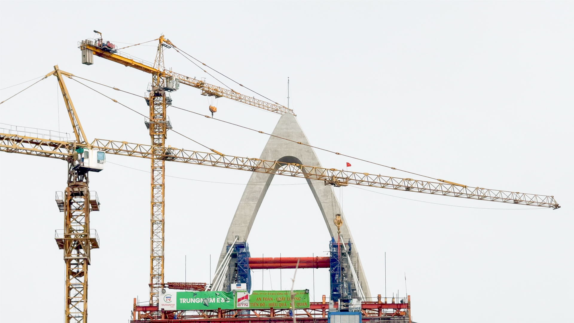 NHỊP CẦU CHIẾN LƯỢC KẾT NỐI VÙNG KINH TẾ TRỌNG ĐIỂM PHÍA NAM TRƯỚC HỢP LONG